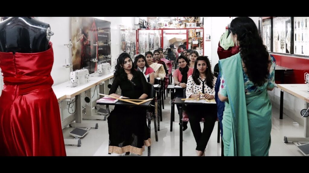 How to Start Your Fashion Career with Ellen College of Design in Jaipur